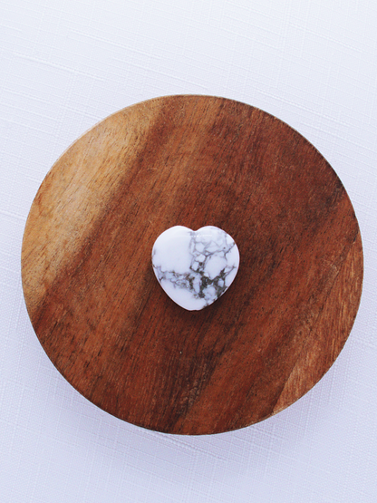 Howlite hearts - 3cm